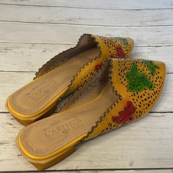 L'Artiste By Spring Step Handpainted Leather Galatina Mule - Picture 9 of 12